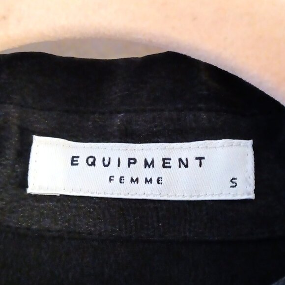 Equipment Femme 100% Silk Black Button Up Sleeveless Blouse Size Small - Picture 2 of 4